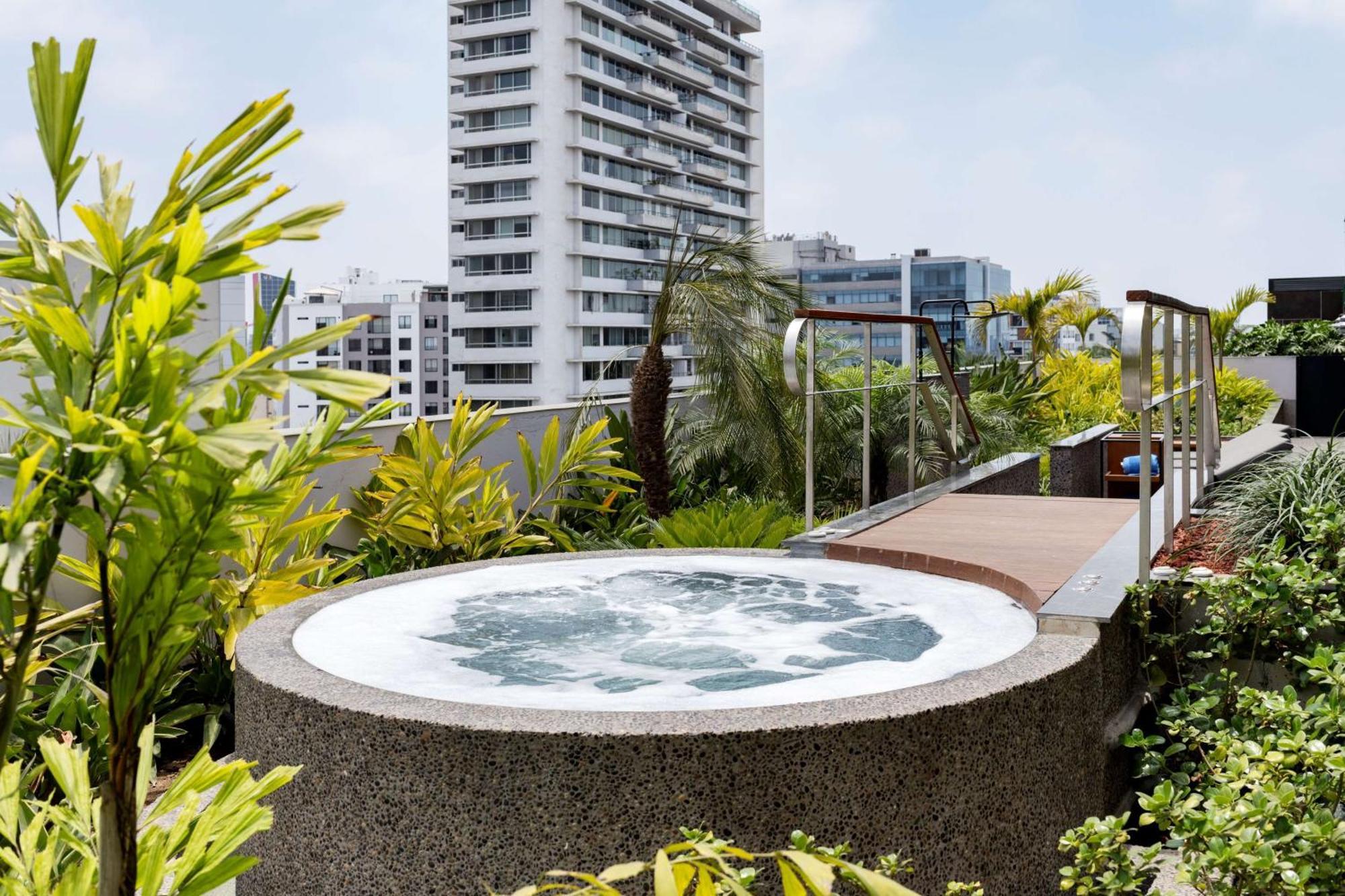 Hotel Doubletree By Hilton Lima San Isidro Extérieur photo